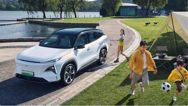 Geely Galaxy L7-HESUCAR