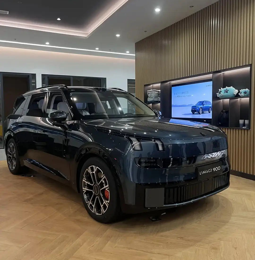 Lynk & Co 900-hesucar